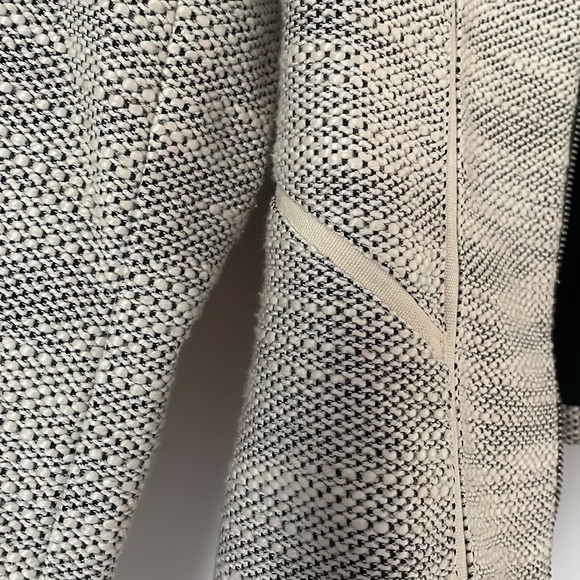 H&M blazer - Picture 2 of 2